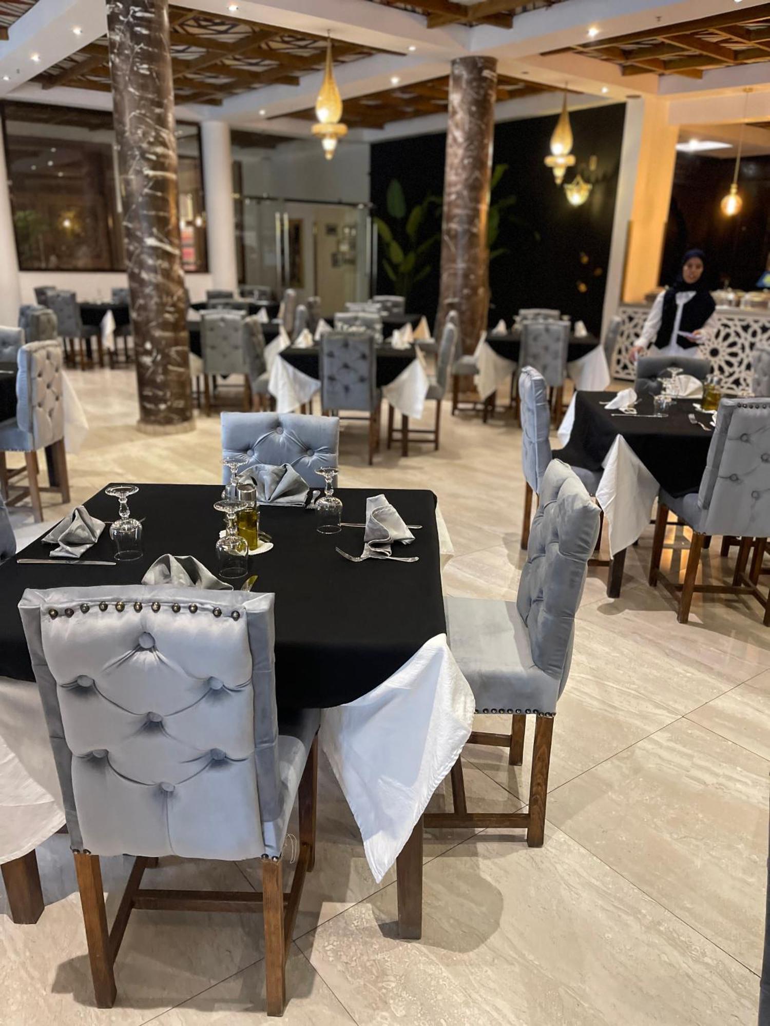 Hotel La Perle Du Sud Варзазат Екстериор снимка